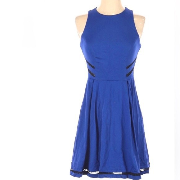 Royal blue with black crotched lace fit and flare dress size medium - Picture 1 of 7